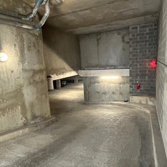  Annonces ST OUEN : Parking | PARIS (75015) | 12 m2 | 120 &euro; 