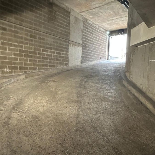 Annonces ST OUEN : Parking | PARIS (75015) | 12 m2 | 120 &euro; 
