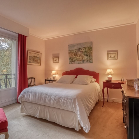  Annonces ST OUEN : Appartement | VILLE-D'AVRAY (92410) | 188 m2 | 5 060 &euro; 
