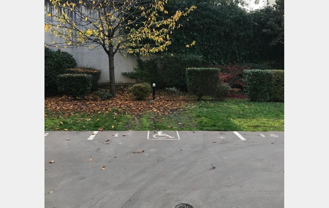Annonces ST OUEN : Garage / Parking | ISSY-LES-MOULINEAUX (92130) | 0 m2 | 85 &euro; 