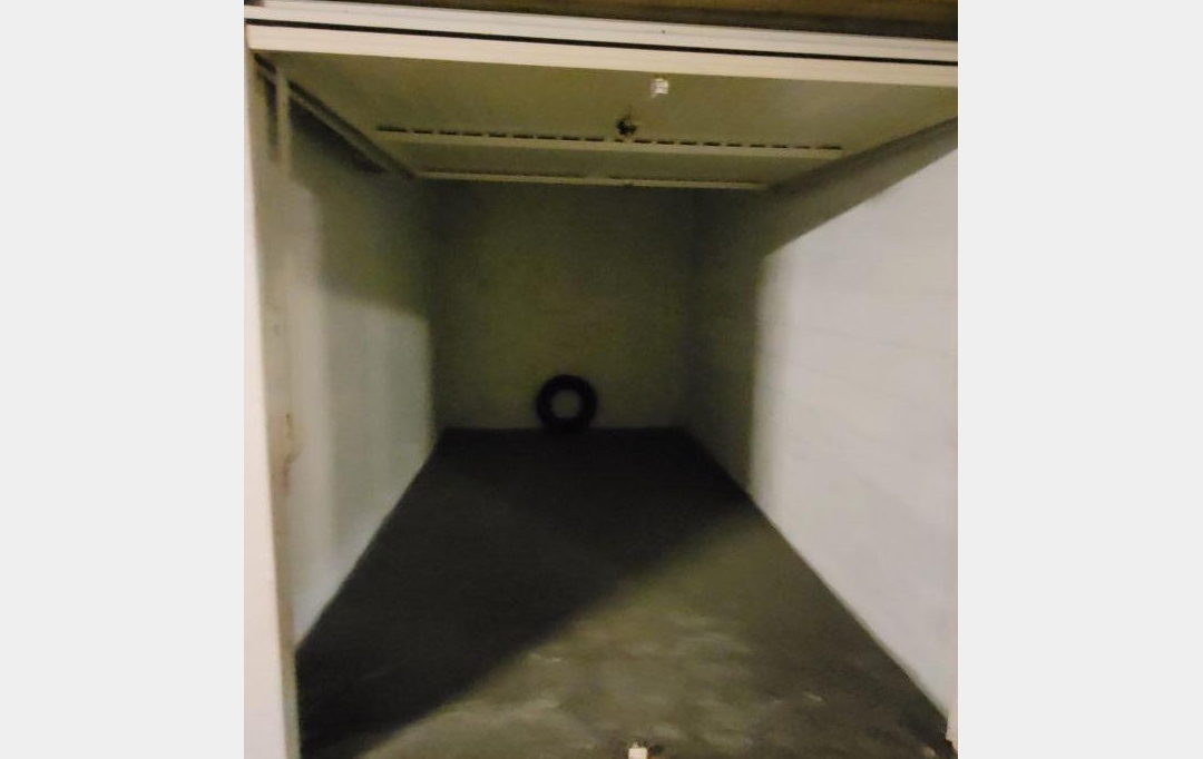 Annonces ST OUEN : Garage / Parking | PARIS (75018) | 12 m2 | 117 &euro; 