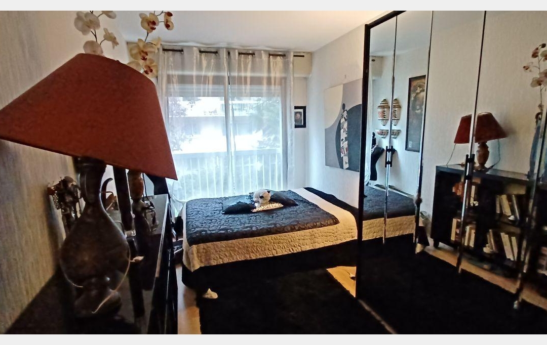 Annonces ST OUEN : Appartement | PARIS (75018) | 46 m2 | 340 200 &euro; 