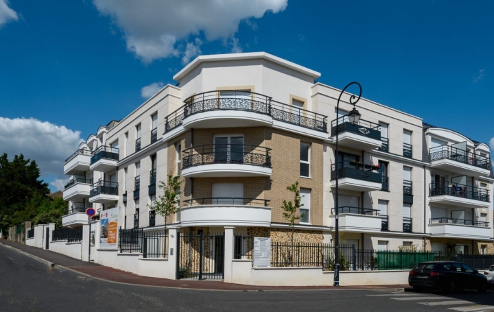 Appartement P4   VITRY-SUR-SEINE  80 m2 374 000 € 
